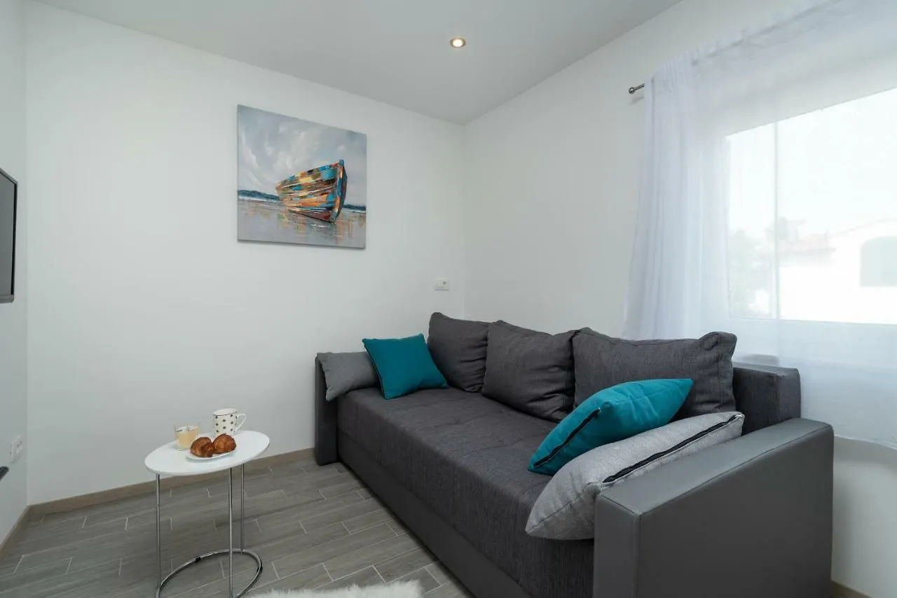 Apartmani Dalmacija Seget Vranjica 0*,  Kroatië