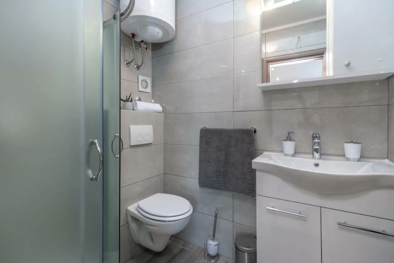 Apartmani Dalmacija Seget Vranjica