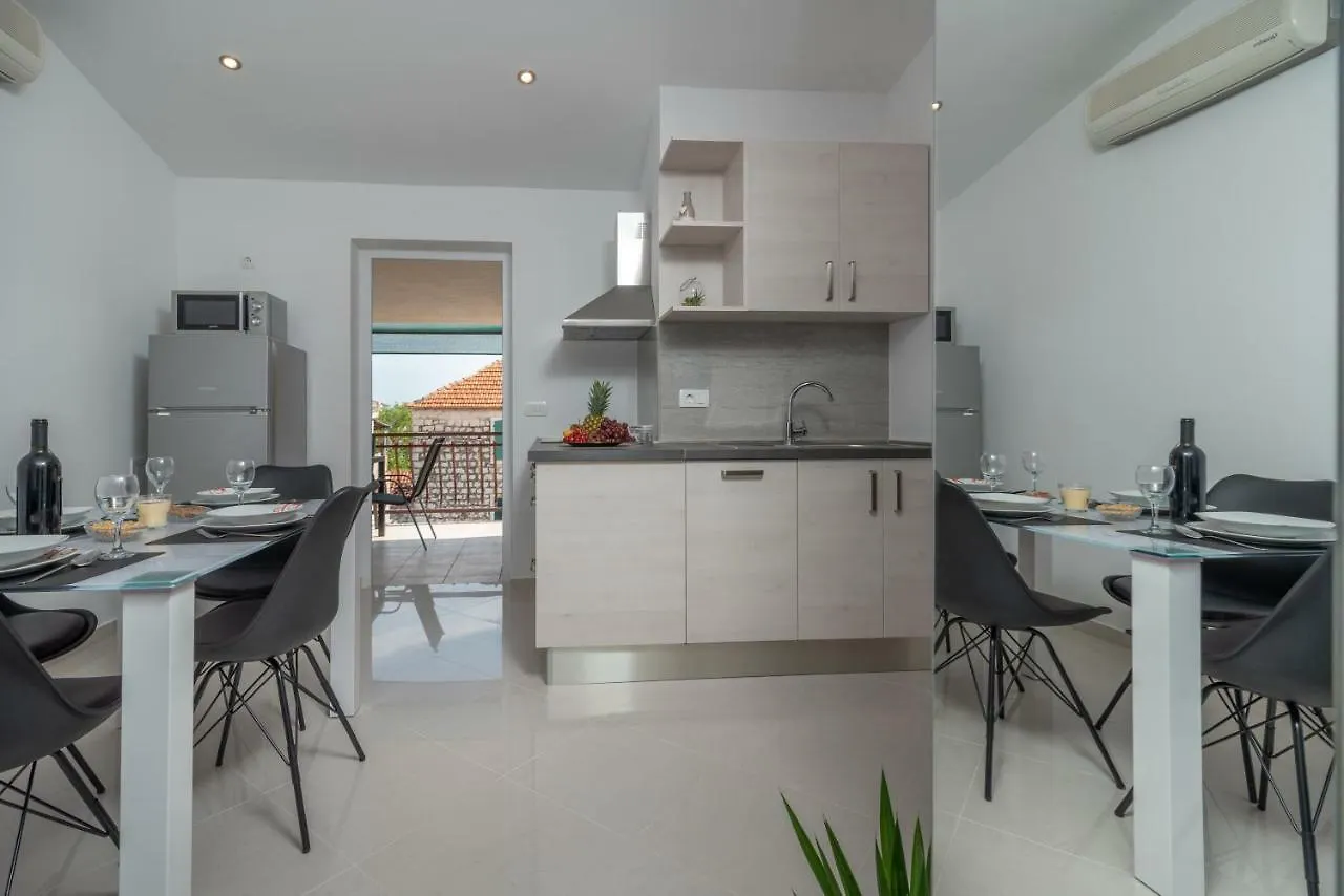 Apartmani Dalmacija Seget Vranjica