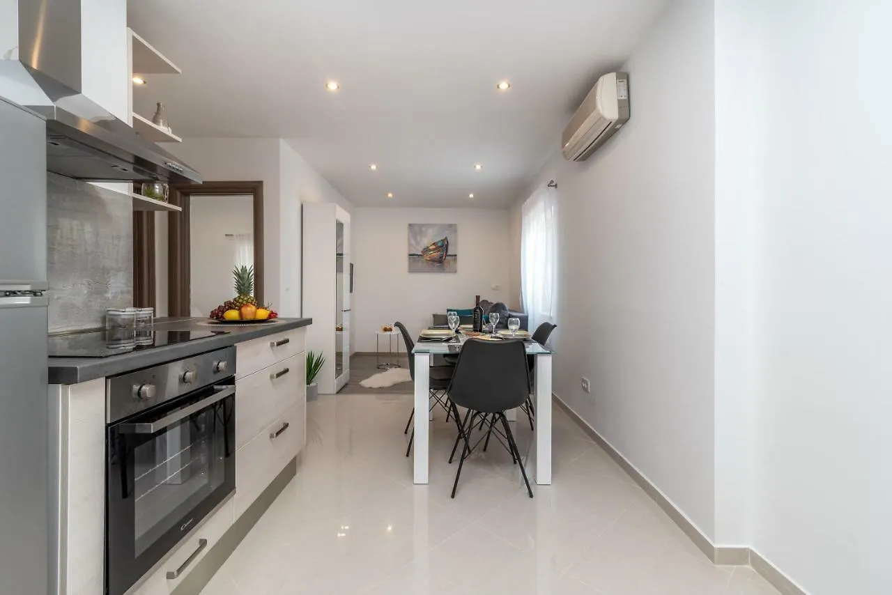 Appartement Apartmani Dalmacija Seget Vranjica Kroatië